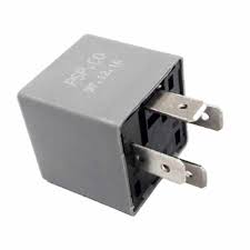 رله چهار پایه