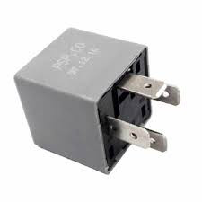 رله چهار پایه